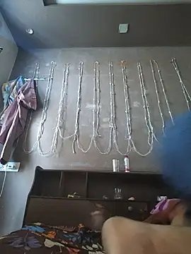 lund lol online show from November 2025 06:12:01 AM