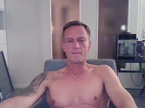 Snapshot of dirks71 chatting on February 2025 06:41:02 PM dirks71 online show from February 2025 06:41:02 PM