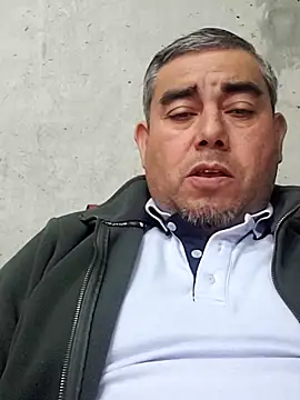 Manolete007x online show from April 2026 12:24:02 AM