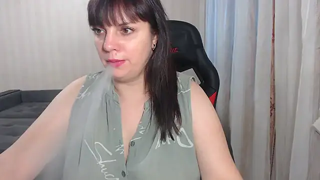 Jane Luste online show from January 2025 01:36:01 PM