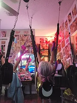 luvs2cumm69 online show from March 2026 12:12:01 AM