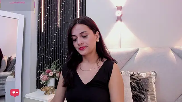 Snapshot of katrina_kaif_x chatting on November 2025 06:53:02 PM katrina kaif x online show from November 2025 06:53:02 PM