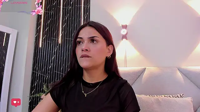 Snapshot of katrina_kaif_x chatting on November 2025 07:03:02 PM katrina kaif x online show from November 2025 07:03:02 PM