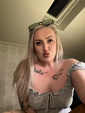 QueenOfFknBj online show from March 2025 07:13:02 PM