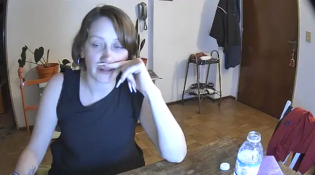 Snapshot of stupid_babybird chatting on December 2024 05:10:02 AM stupid babybird online show from December 2024 05:10:02 AM