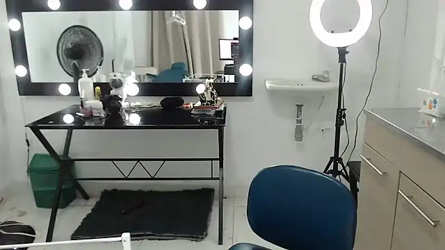 keyla-sensual online show from March 2026 11:30:01 PM