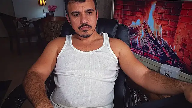 officeman7 online show from December 2024 08:29:01 PM