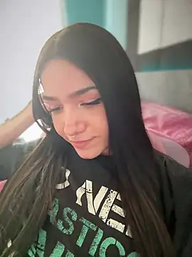 Snapshot of ShannonShanny chatting on March 2025 05:50:01 PM ShannonShanny online show from March 2025 05:50:01 PM