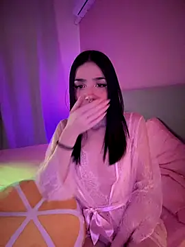 Snapshot of ShannonShanny chatting on October 2025 04:04:01 PM ShannonShanny online show from October 2025 04:04:01 PM