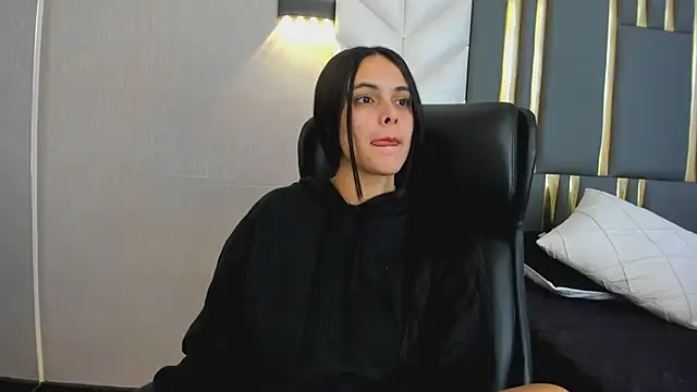 ChloeHarper  online show from July 2026 01:04:02 PM