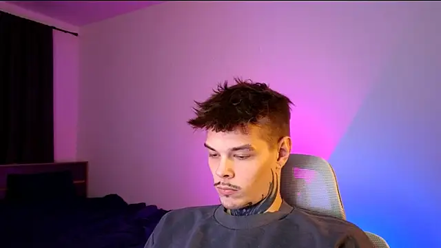 DENIS HERE online show from February 2026 08:05:01 PM