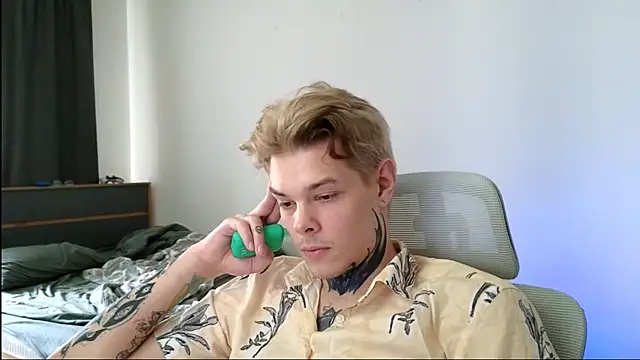 DENIS HERE online show from May 2026 12:01:01 PM