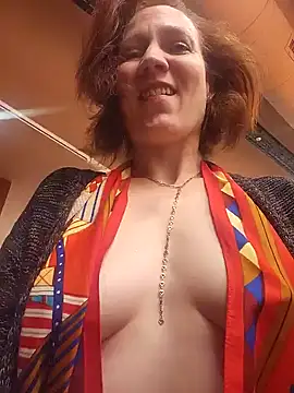 Exhibitionsplit online show from February 2025 09:37:01 AM