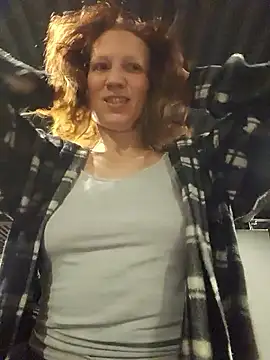 Exhibitionsplit online show from December 2025 09:43:02 PM