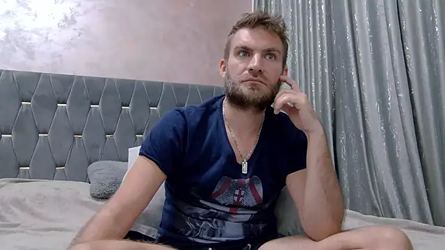 Snapshot of 10in_deluxe chatting on December 2025 07:05:01 AM 10in deluxe online show from December 2025 07:05:01 AM