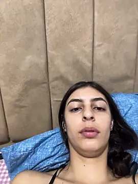 Snapshot of cristel_17 chatting on May 2026 02:32:01 PM cristel 17 online show from May 2026 02:32:01 PM