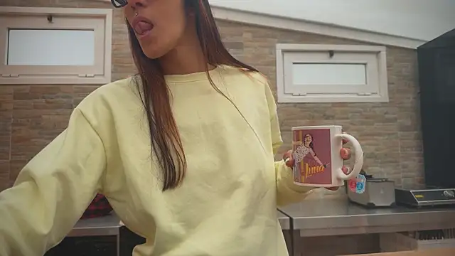 Snapshot of barfantasy chatting on September 2025 08:25:01 AM barfantasy online show from September 2025 08:25:01 AM