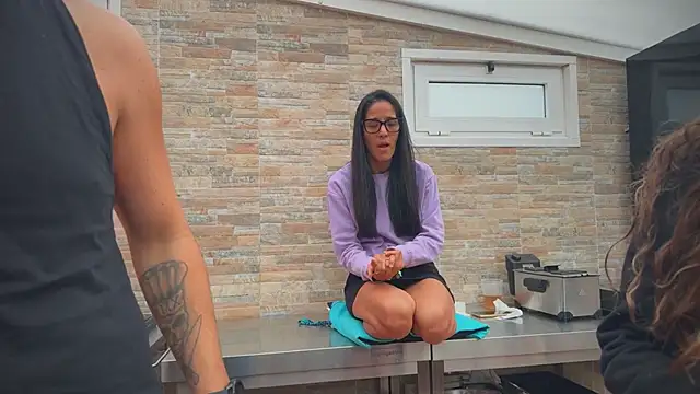 Snapshot of barfantasy chatting on October 2025 08:53:02 AM barfantasy online show from October 2025 08:53:02 AM