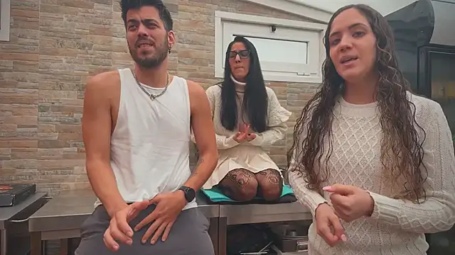 Snapshot of barfantasy chatting on October 2025 10:38:02 AM barfantasy online show from October 2025 10:38:02 AM