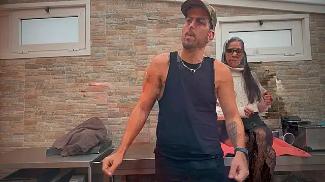 Snapshot of barfantasy chatting on November 2025 09:52:02 AM barfantasy online show from November 2025 09:52:02 AM