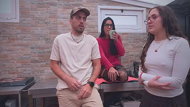 Snapshot of barfantasy chatting on November 2025 09:54:02 AM barfantasy online show from November 2025 09:54:02 AM