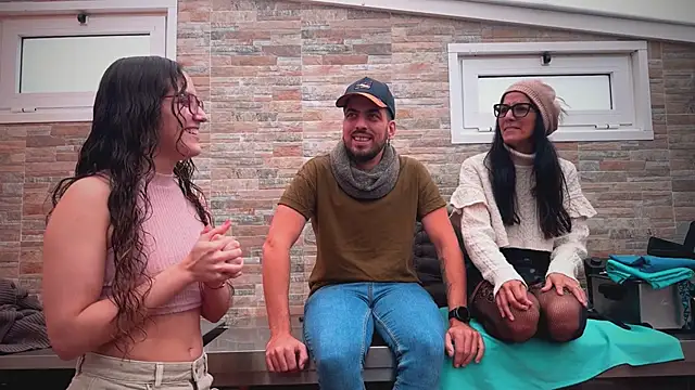 Snapshot of barfantasy chatting on November 2025 10:15:02 AM barfantasy online show from November 2025 10:15:02 AM