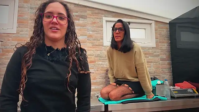 Snapshot of barfantasy chatting on December 2025 10:56:02 AM barfantasy online show from December 2025 10:56:02 AM