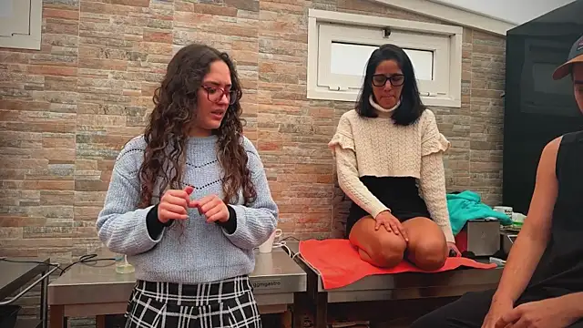 Snapshot of barfantasy chatting on January 2026 11:12:01 AM barfantasy online show from January 2026 11:12:01 AM