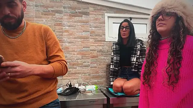 Snapshot of barfantasy chatting on January 2026 10:08:02 AM barfantasy online show from January 2026 10:08:02 AM