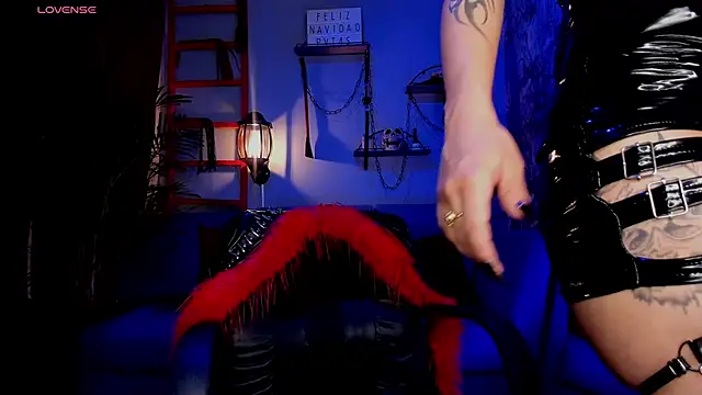 Snapshot of irregular_fetish_ chatting on December 2024 08:53:01 PM irregular fetish online show from December 2024 08:53:01 PM