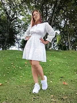 scarlett moore online show from February 2026 07:31:01 PM