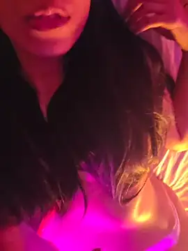 aloneathome online show from December 2025 06:31:01 AM