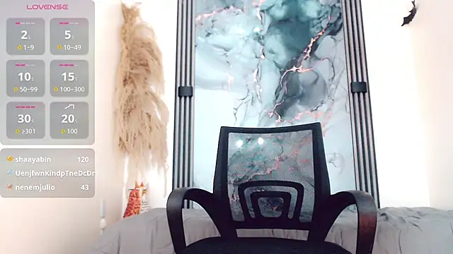 hilary rodriguez online show from November 2025 07:07:02 PM