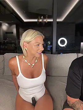 SexOnMyLvL online show from July 2026 08:40:01 PM