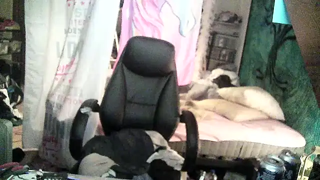 Snapshot of Ombeline1 chatting on February 2025 05:47:01 PM Ombeline1 online show from February 2025 05:47:01 PM