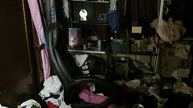 Snapshot of Ombeline1 chatting on September 2025 12:36:02 AM Ombeline1 online show from September 2025 12:36:02 AM