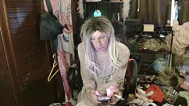 Snapshot of Ombeline1 chatting on November 2025 10:37:02 AM Ombeline1 online show from November 2025 10:37:02 AM