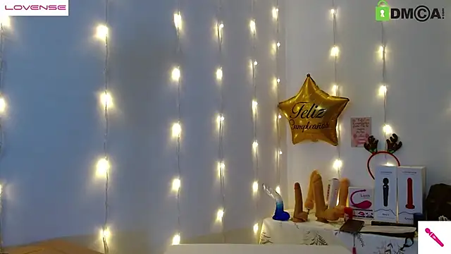 Snapshot of Hot_Candy_ chatting on December 2024 07:42:02 PM Hot Candy online show from December 2024 07:42:02 PM