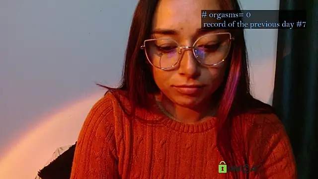 Snapshot of Hot_Candy_ chatting on September 2025 03:45:02 AM Hot Candy online show from September 2025 03:45:02 AM