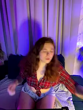 SophiePure online show from November 2025 01:21:02 PM