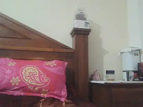 Snapshot of Nuttysub chatting on February 2026 01:53:02 AM Nuttysub online show from February 2026 01:53:02 AM