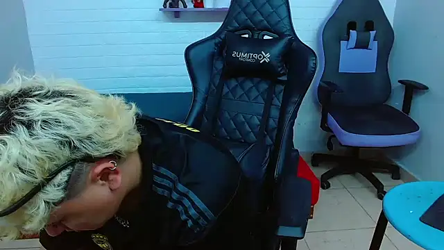 isabeautyx19 online show from January 2025 05:54:02 PM