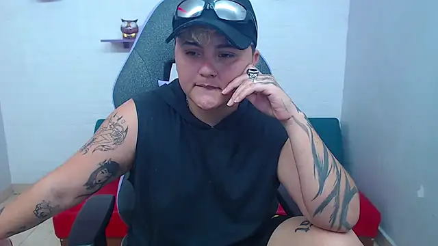 isabeautyx19 online show from February 2025 01:55:01 AM