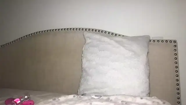 Snapshot of xoxcatt chatting on February 2025 04:23:01 AM xoxcatt online show from February 2025 04:23:01 AM