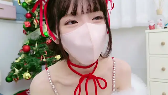 Snapshot of -minami- chatting on December 2024 02:33:01 PM -minami- online show from December 2024 02:33:01 PM