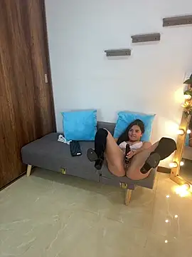 Snapshot of alexa_joonesofficial chatting on January 2025 12:47:01 AM alexa joonesofficial online show from January 2025 12:47:01 AM