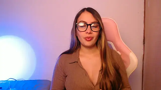 Snapshot of lalawhitte chatting on October 2025 09:48:02 PM lalawhitte online show from October 2025 09:48:02 PM