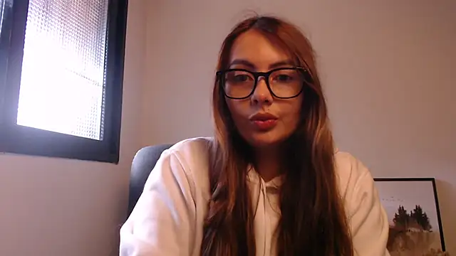 Snapshot of lalawhitte chatting on April 2026 12:29:02 PM lalawhitte online show from April 2026 12:29:02 PM