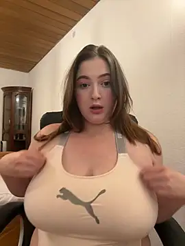 Kamilla Loop online show from September 2025 09:59:02 PM