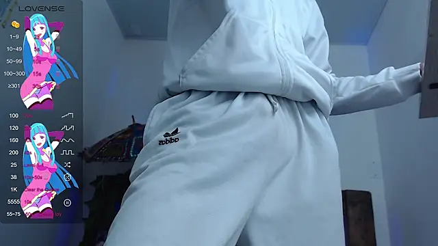 Snapshot of SARA_VAL3NTINA_ chatting on March 2025 08:11:01 PM SARA VAL3NTINA  online show from March 2025 08:11:01 PM